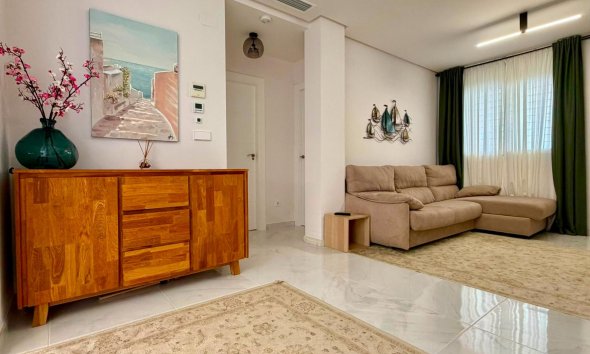 Revente - Apartment -
Torrevieja - Aguas Nuevas