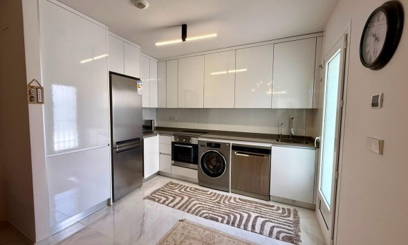Revente - Apartment -
Torrevieja - Aguas Nuevas