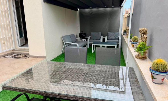 Revente - Apartment -
Torrevieja - Aguas Nuevas