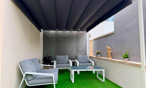 Revente - Apartment -
Torrevieja - Aguas Nuevas