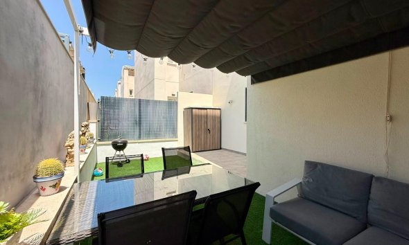 Revente - Apartment -
Torrevieja - Aguas Nuevas