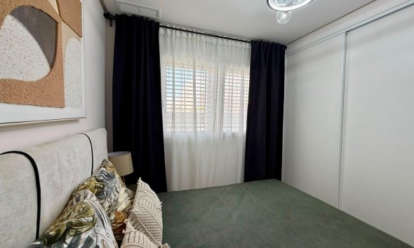 Revente - Apartment -
Torrevieja - Aguas Nuevas
