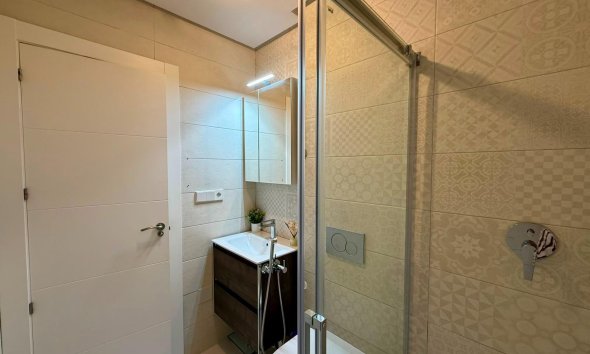 Revente - Apartment -
Torrevieja - Aguas Nuevas