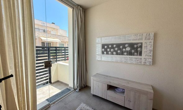 Revente - Apartment -
Torrevieja - Aguas Nuevas