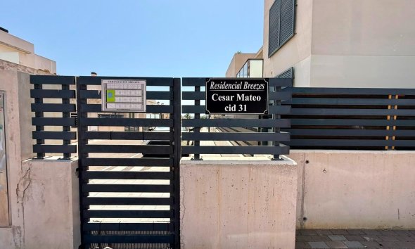 Revente - Apartment -
Torrevieja - Aguas Nuevas