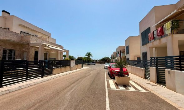 Revente - Apartment -
Torrevieja - Aguas Nuevas
