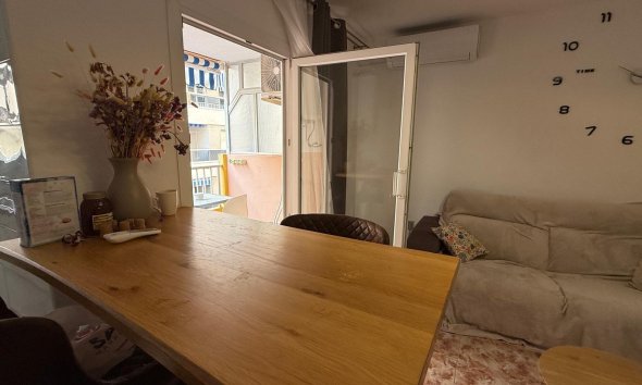 Revente - Apartment -
Torrevieja - Playa de los Locos