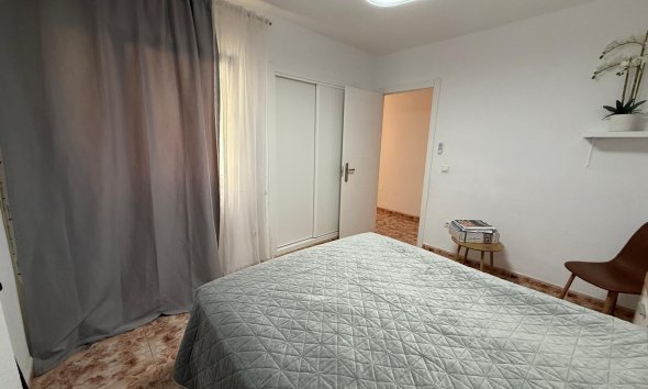 Revente - Apartment -
Torrevieja - Playa de los Locos