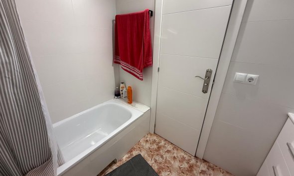 Revente - Apartment -
Torrevieja - Playa de los Locos