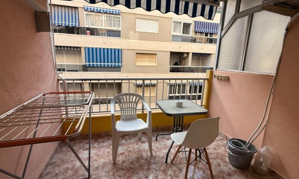 Revente - Apartment -
Torrevieja - Playa de los Locos