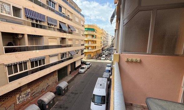 Revente - Apartment -
Torrevieja - Playa de los Locos