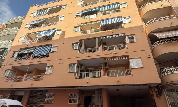 Revente - Apartment -
Torrevieja - Playa de los Locos