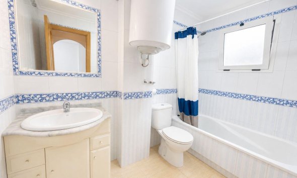 Revente - Apartment -
Torrevieja - Playa del Cura