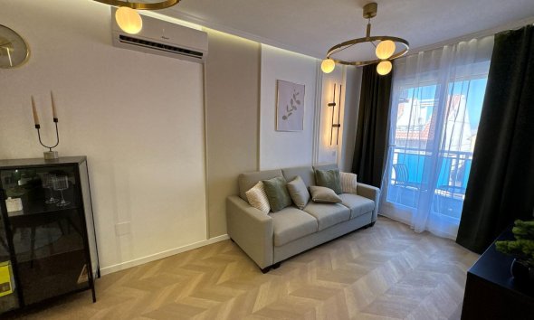 Revente - Apartment -
Torrevieja - Playa del Cura