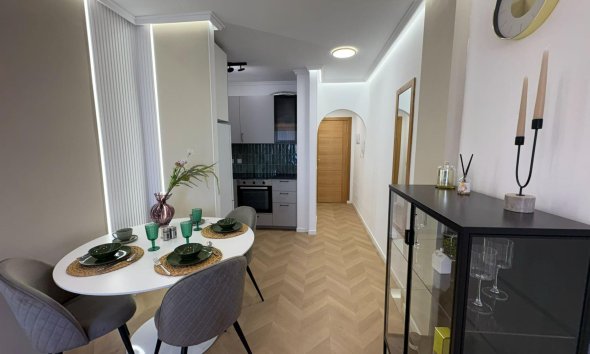 Revente - Apartment -
Torrevieja - Playa del Cura