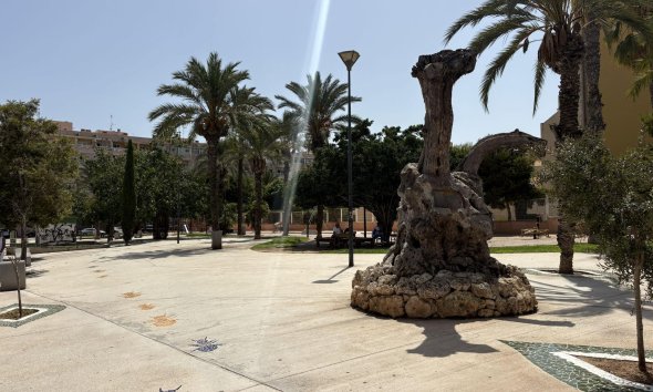 Revente - Apartment -
Torrevieja - Playa del Cura