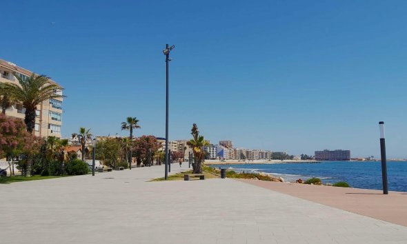 Revente - Apartment -
Torrevieja - Playa del Cura