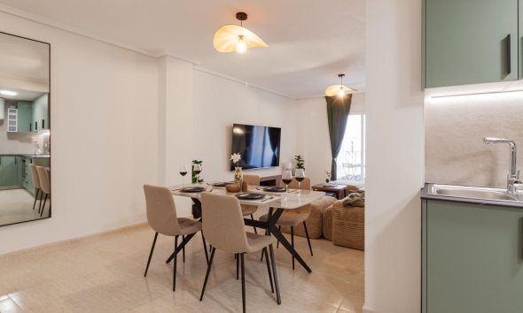 Revente - Apartment -
Torrevieja - Playa del Cura