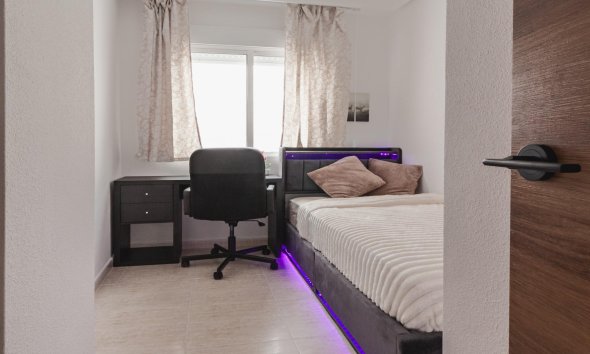 Revente - Apartment -
Torrevieja - Playa del Cura