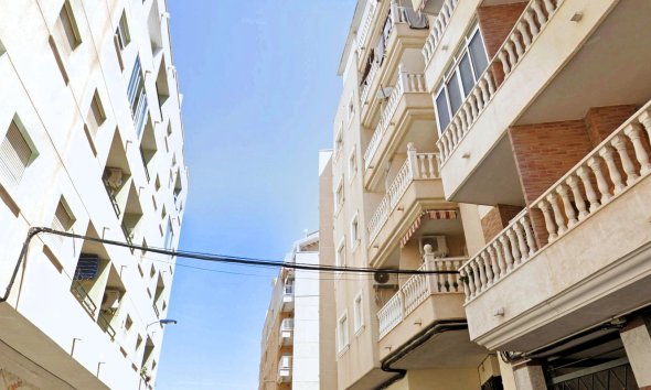 Revente - Apartment -
Torrevieja - Playa del Cura
