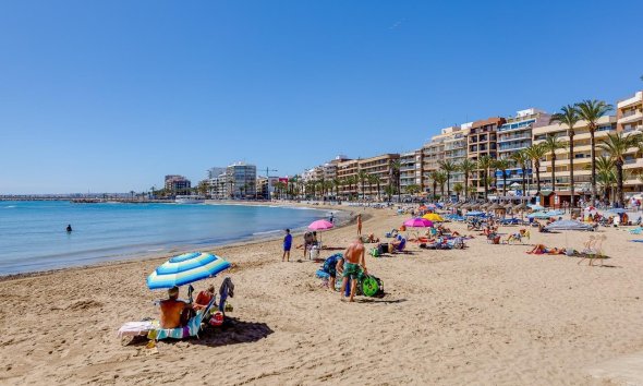 Revente - Apartment -
Torrevieja - Playa del Cura