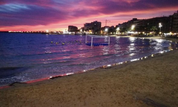 Revente - Apartment -
Torrevieja - Playa del Cura