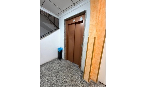 Revente - Apartment -
Torrevieja - Estacion De Autobuses