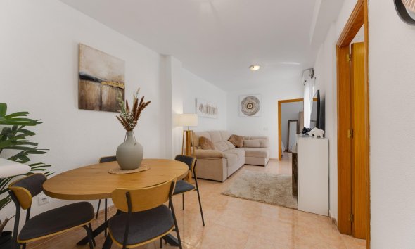 Reventa - Apartment -
Torrevieja - Centro