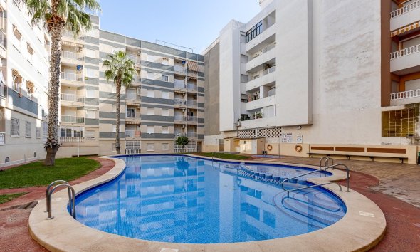 Reventa - Apartment -
Torrevieja - Centro