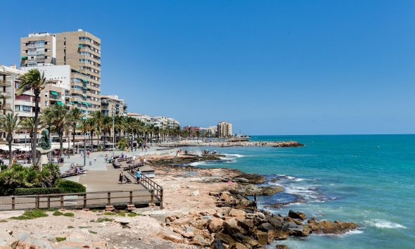 Reventa - Apartment -
Torrevieja - Centro