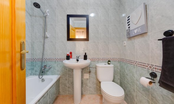 Reventa - Apartment -
Torrevieja - Centro