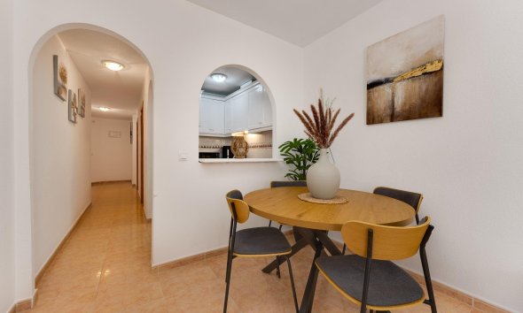 Reventa - Apartment -
Torrevieja - Centro