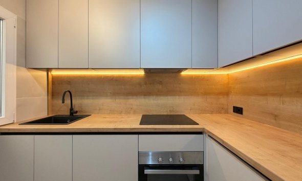 Revente - Town House -
Torrevieja - Miramar - Torre Del Moro