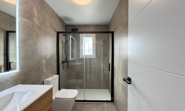 Revente - Town House -
Torrevieja - Miramar - Torre Del Moro
