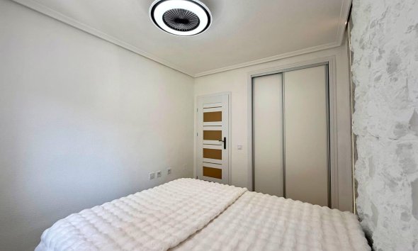 Revente - Apartment -
Torrevieja - Playa del Cura