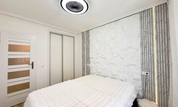 Revente - Apartment -
Torrevieja - Playa del Cura