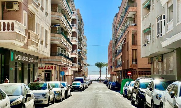 Revente - Apartment -
Torrevieja - Playa del Cura