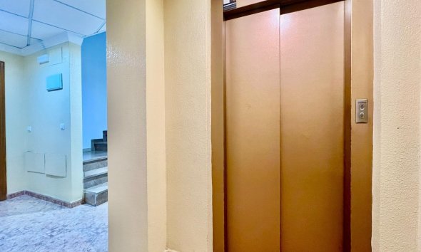 Revente - Apartment -
Torrevieja - Playa del Cura