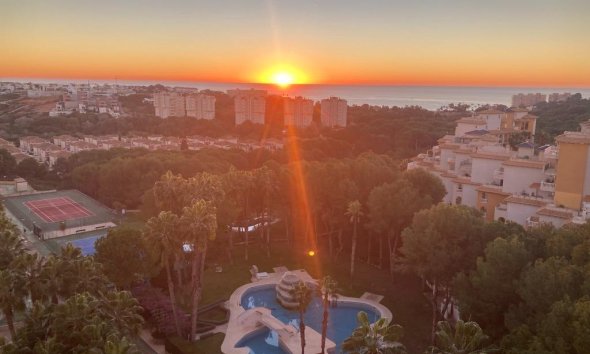 Revente - Apartment -
Orihuela Costa - Altos De Campoamor