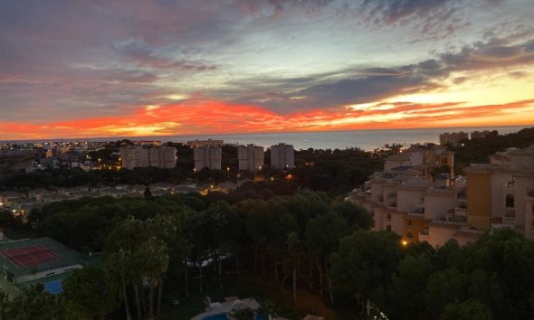 Revente - Apartment -
Orihuela Costa - Altos De Campoamor