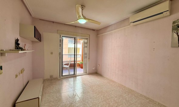 Revente - Apartment -
Torrevieja - Curva Del Palangre