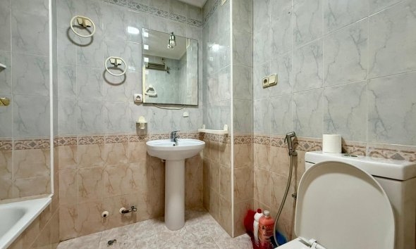 Revente - Apartment -
Torrevieja - Curva Del Palangre