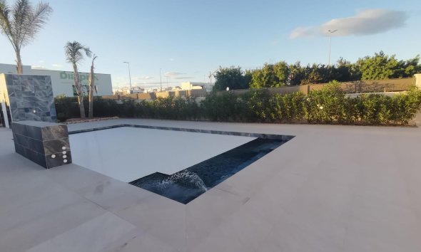 Nouvelle construction - Villa -
Los Montesinos - La Herrada