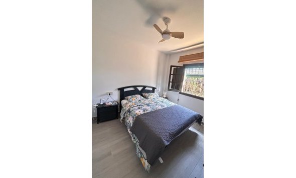 Revente - Bungalow -
Torrevieja - Torre La Mata