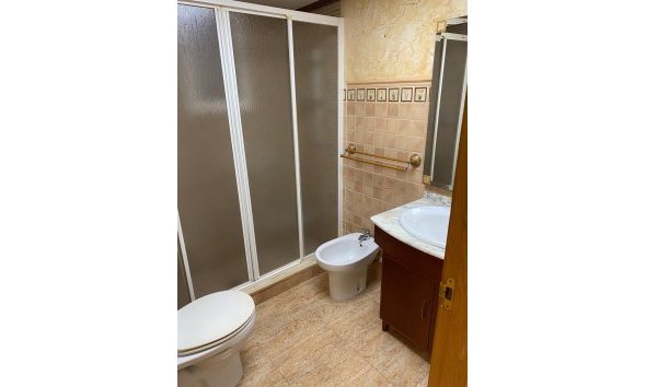 Revente - Apartment -
Torrevieja - Estacion De Autobuses