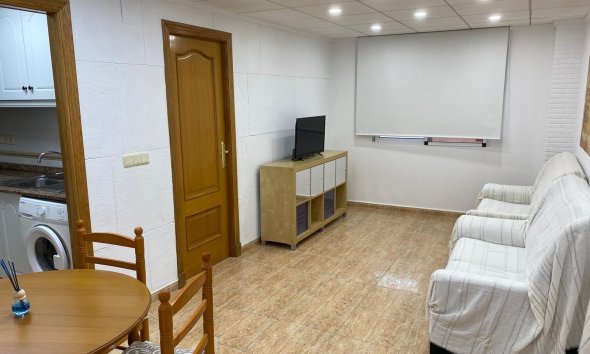 Revente - Apartment -
Torrevieja - Estacion De Autobuses