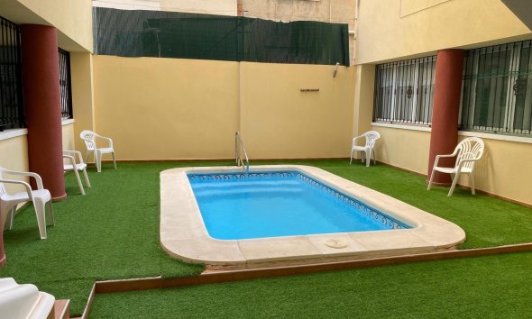 Revente - Apartment -
Torrevieja - Estacion De Autobuses