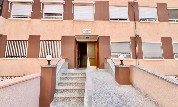 Revente - Apartment -
Torrevieja - La Mata