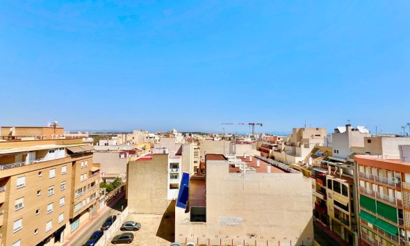 Revente - Apartment -
Torrevieja - La Mata