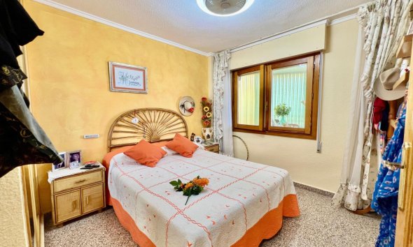 Revente - Apartment -
Torrevieja - La Mata